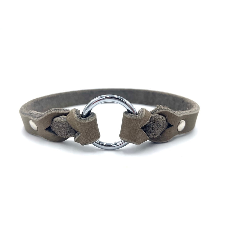 Halsband aus Fettleder für die Steuermarke / Namensmarke in Beige