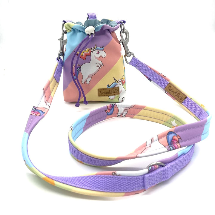 Hunde Leckerlibeutel Goodiebag und Futterbeutel für Unterwegs. Ob beim Gassi, Spaziergänge oder Hundetraining Einhorn unicorn lila rosa gelb blau