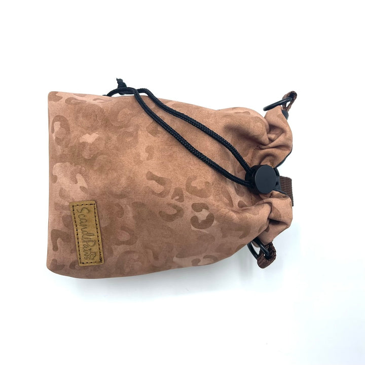 Hunde Leckerlibeutel Goodiebag und Futterbeutel für Unterwegs. Ob beim Gassi, Spaziergänge oder Hundetraining Leo Braun