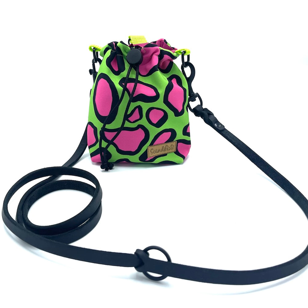 Hunde Leckerlibeutel Goodiebag und Futterbeutel für Unterwegs. Ob beim Gassi, Spaziergänge oder Hundetraining neon pink grün Lemon schwarz giraffe