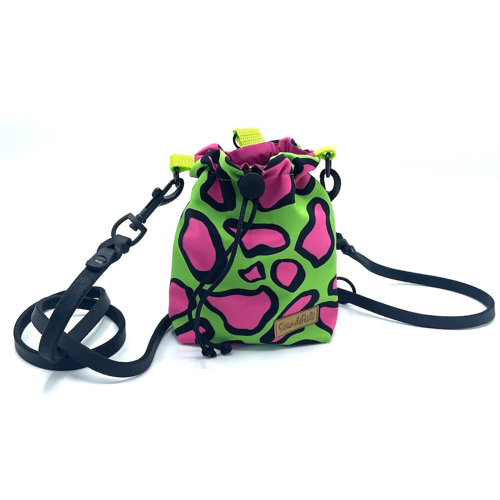 Hunde Leckerlibeutel Goodiebag und Futterbeutel für Unterwegs. Ob beim Gassi, Spaziergänge oder Hundetraining neon pink grün Lemon schwarz giraffe