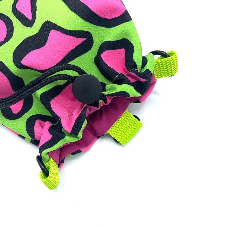 Hunde Leckerlibeutel Goodiebag und Futterbeutel für Unterwegs. Ob beim Gassi, Spaziergänge oder Hundetraining neon pink grün Lemon schwarz giraffe