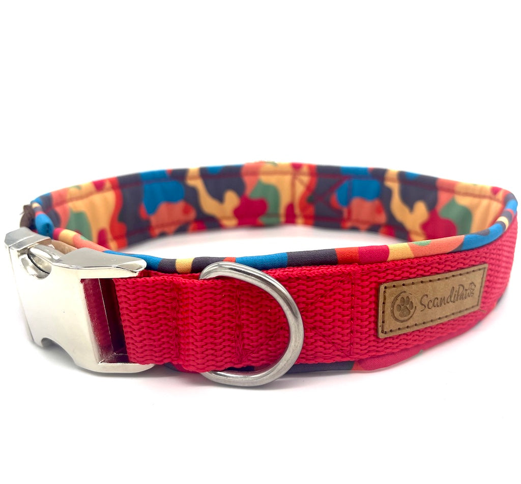 Hochwertiges Hundehalsband aus robustem Material, verstellbar und komfortabel, ideal für Spaziergänge und Sicherheit, in modernem Design. Hunde Halsband Red Camouflage
