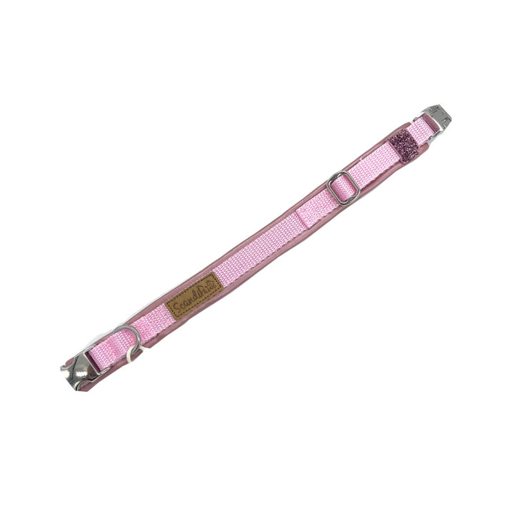 Hochwertiges Hundehalsband aus robustem Material, verstellbar und komfortabel, ideal für Spaziergänge und Sicherheit, in modernem Design. Premium Hunde Halsband verstellbar Rosa metallic von ScandiPaws