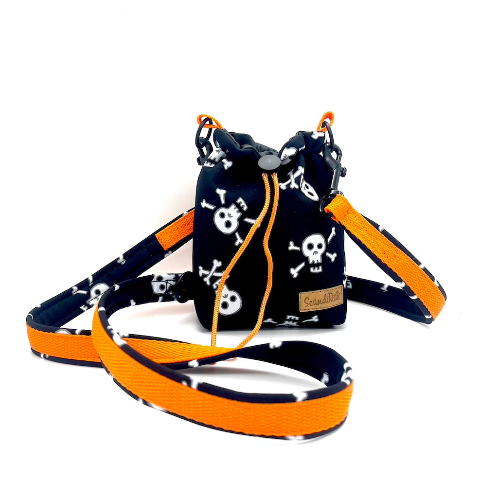 Hunde Leckerlibeutel Orange Henkel Leine Goodiebag Schwarz Skulls Totenkopf