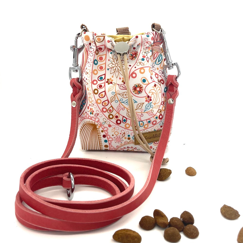 Leckerlibeutel Boho Dreams rosa Goodiebag mit Hundeleine von ScandiPaws