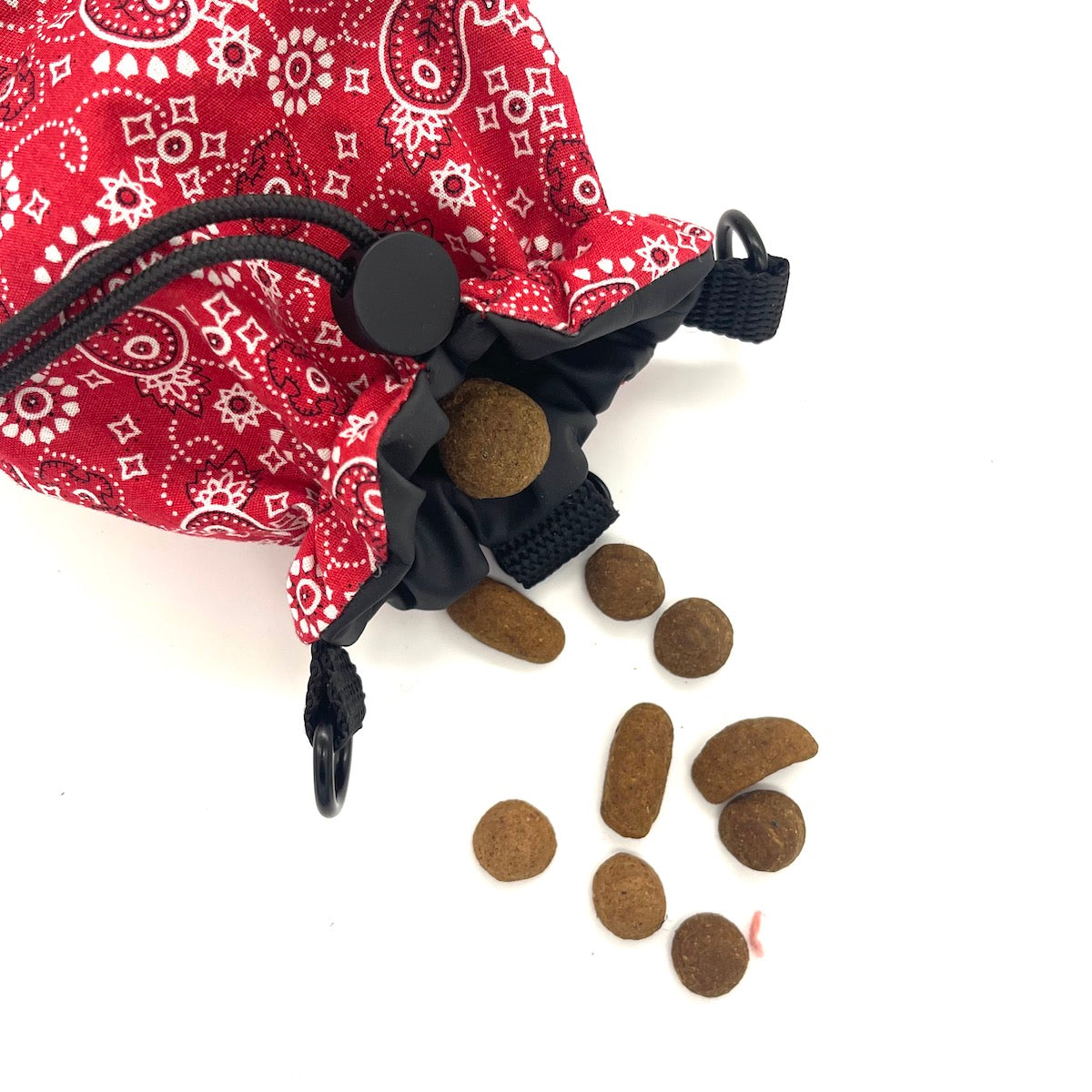 Leckerlibeutel Red Paisley Rot Goodiebag mit Hundeleine von ScandiPaws