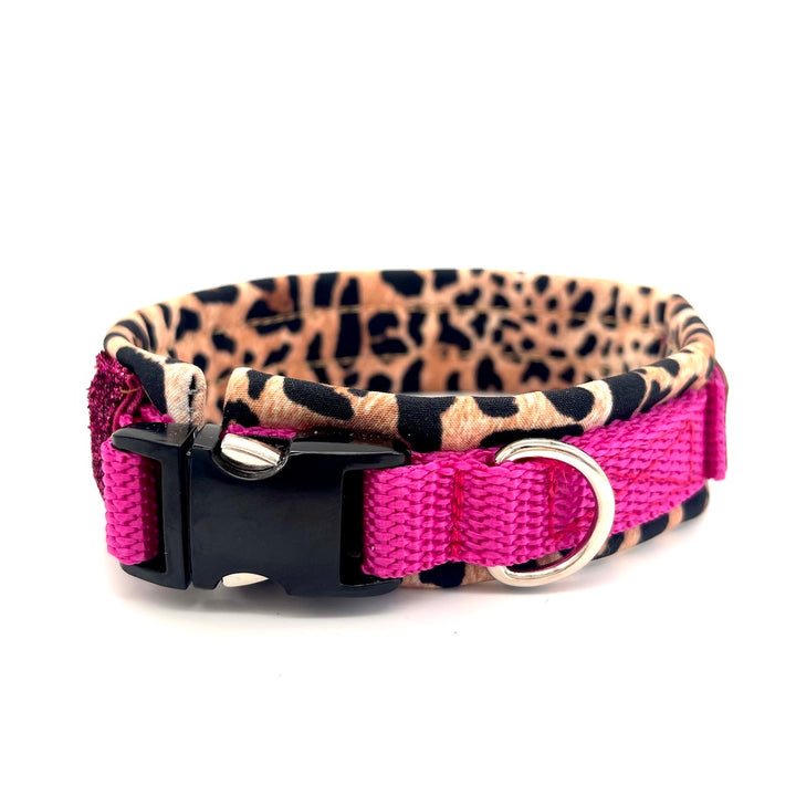 Hochwertiges Hundehalsband aus robustem Material, verstellbar und komfortabel, ideal für Spaziergänge und Sicherheit, in modernem Design. Leopard Pink von scandiPaws Crazy pink leo