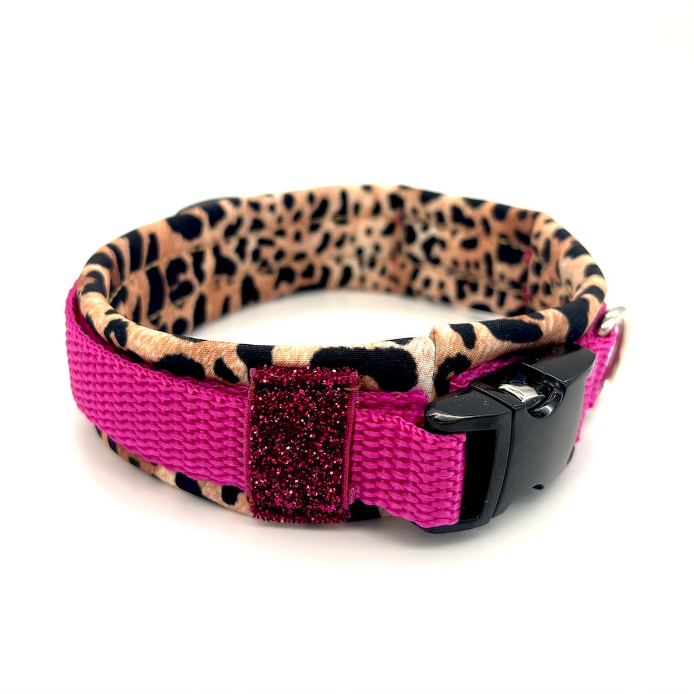 Hochwertiges Hundehalsband aus robustem Material, verstellbar und komfortabel, ideal für Spaziergänge und Sicherheit, in modernem Design. Leopard Pink von scandiPaws Crazy pink leo