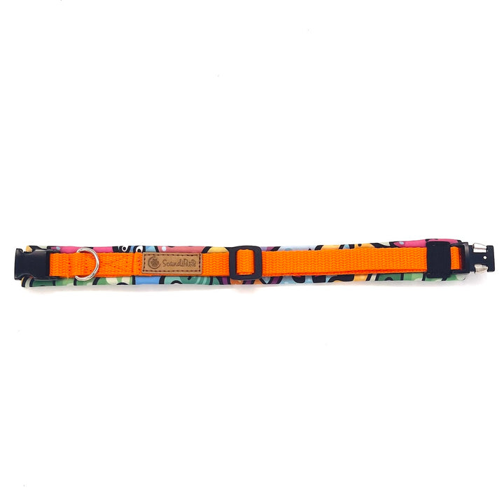 Hochwertiges Hundehalsband aus robustem Material, verstellbar und komfortabel, ideal für Spaziergänge und Sicherheit, in modernem Design. Happy faces orange bunt